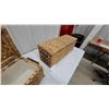 Image 5 : Two Woven Seagrass Storage Baskets with Hinged Lids 10 x 25 x 9.6"
