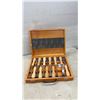 Image 10 : Jobmate 1/3 Sheet Orbital Sander, Rotary Tool Kit, and Wood Carving Chisel Set