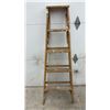 Image 5 : Louisville 5-Foot Wooden A-Frame Step Ladder, Missing Pain Tray Holder