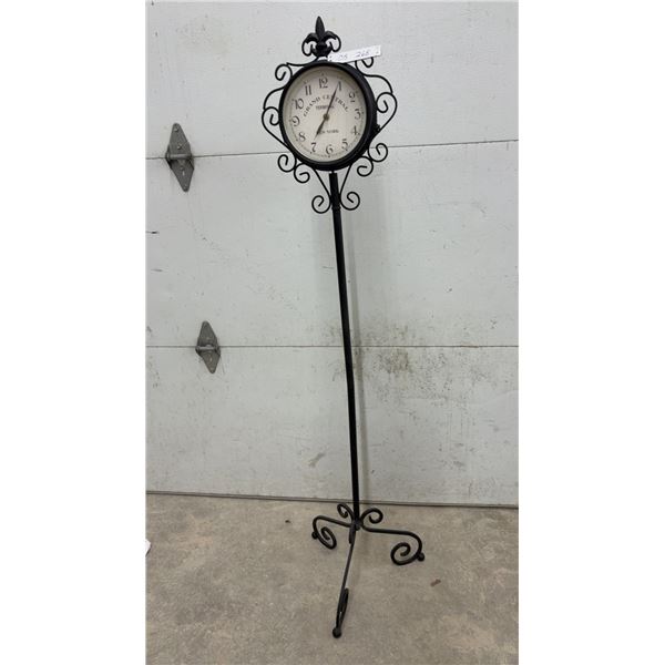Grand Central Terminal New York Decorative Wrought Iron Floor Double Sided Clock with Tripod Base