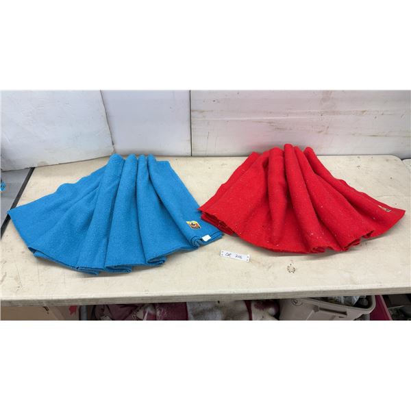 2 Plessis Woollen Mills Ltd. Wool Blankets, Blue and Red