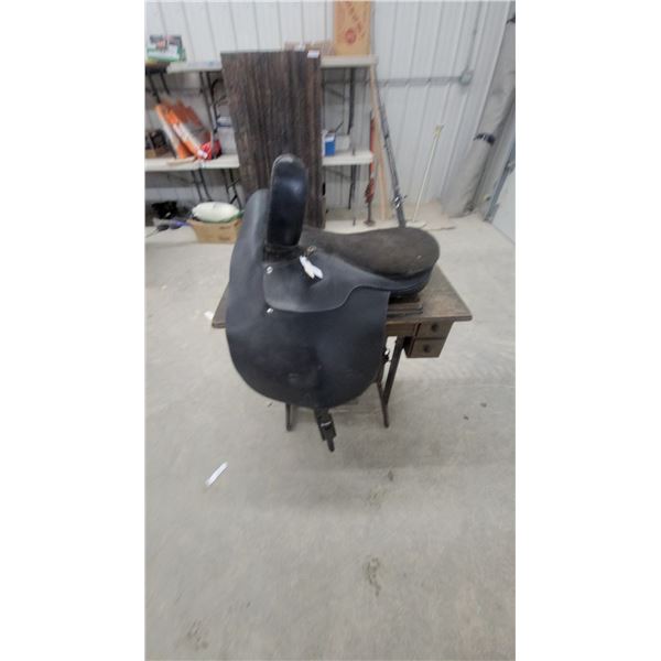 Black Leather Sidesaddle with Balance Strap Ascot Maker