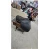 Image 4 : Black Leather Sidesaddle with Balance Strap Ascot Maker