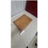 Image 3 : Antique Oak Humidor with Key 7 x 12 x 8.6"