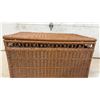 Image 8 : Large Wicker Storage Trunk with Decorative Openwork Border and Hinged Lid, 20 x 36 x 20"