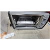 Image 5 : Black & Decker Toast-R-Oven Classic Toaster Oven Model TRO390B with Original Box