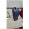 Image 6 : Black and White Tuxedo Cat Toilet Paper Holder, Decore and Sutcase Rolling