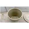 Image 4 : Sunburst Ceramics Ltd. 5-Gallon Stoneware Crock with Lid and Wire Bail Handles