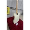 Image 10 : Telecaster-Style Electric Guitar with Cream Finish, Maple Neck, and Black Pickguard