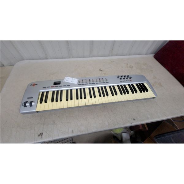 M-Audio Oxygen 61 USB MIDI Keyboard Controller, 61-Key