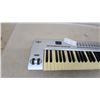 Image 2 : M-Audio Oxygen 61 USB MIDI Keyboard Controller, 61-Key