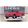 Image 6 : AMT 1/25 Scale 1994 Chevrolet S-10 Ss/Ls and 1955 Chevy Stepside Street Machine Model Kits