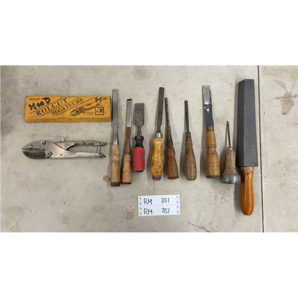 Vintage 7 Wood Chisels, Awl, Sharpening Stone & Rolcut Secateurs
