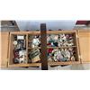 Image 3 : Vintage 3-Tier Accordion Sewing Basket with Legs & Full of Accessories