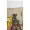 Image 10 : Vintage Wood Planer, Saw Set, Wood Ruler, Primitive Hoe, Midget Grommet Dies & Wood Box