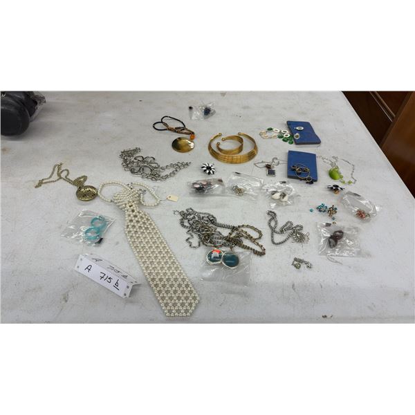 Fashion Jewelry: Necklaces, Clip-On Earrings and More