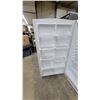 Image 5 : Whirlpool 10 Cubic Foot Upright Freezer, Energy Star Certified, White 67 x 33 x 28"