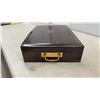 Image 9 : Pacific Silver Cloth Flatware Chest with Ornate Silver-Plated Flatware Set