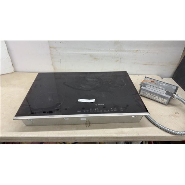 Bosch Induction Cooktop with Touch Controls and Timer, Inside Measurement 28 1/4 x 19 1/4"