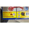 Image 5 : Vileda Easy Wring Microfibre Spin Mop System with Bucket and 2 Extra Refills
