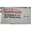 Image 2 : Sunbeam Reversible 365 2-in-1 Queen Heated & Cooled Mattress Pad with Dual Zone Controls