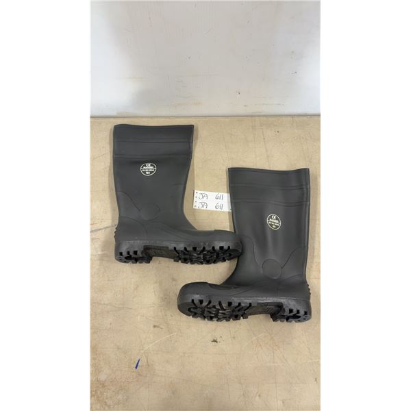 Steel Toe Rubber Boots -Size 9