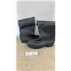 Image 1 : Steel Toe Rubber Boots - Size 10