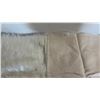Image 2 : 4' X 6' White Fur Rug