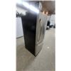 Image 3 : GE Stainless Steel Bottom-Freezer Refrigerator with Pull-Out Drawer 30" Wide