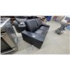 Image 2 : Black Leather Two-Seat Loveseat with Square Arms 73" Wide