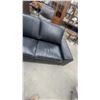 Image 4 : Black Leather Two-Seat Loveseat with Square Arms 73" Wide