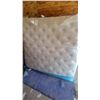 Image 3 : King Mattress Beautyrest and Box Spring