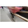 Image 8 : Red Metal Single-Wheel Wheelbarrow with Wooden Handles