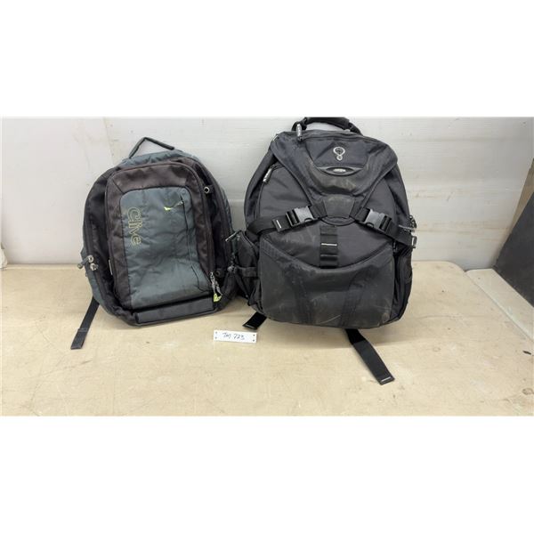 2 Backpacks