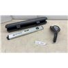 Image 1 : Johnson Level & Tool 16" Magnetic Aluminum Level with Case and Vintage Davenset High Discharge