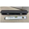 Image 2 : Johnson Level & Tool 16" Magnetic Aluminum Level with Case and Vintage Davenset High Discharge