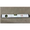 Image 5 : Johnson Level & Tool 16" Magnetic Aluminum Level with Case and Vintage Davenset High Discharge