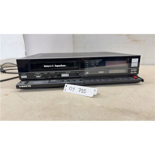 Sanyo VCR 7250 Beta Hi-Fi SuperBeta Video Cassette Recorder