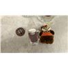 Image 5 : A&W Root Beer Glass Mugs, Old Vienna, Mack Trucks, Budweiser, Chicago Bears and More