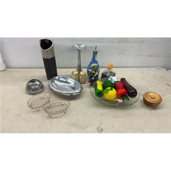 Stainless Steel Collapsible Steamer Basket, Glass Cake Plate, Colourful Glass Veggys, Wire