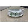Image 10 : Fuji China Ivy Pattern Dinnerware Set with Serving Pieces, Made in Japan