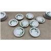 Image 6 : Fuji China Ivy Pattern Dinnerware Set with Serving Pieces, Made in Japan