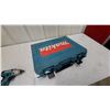 Image 8 : Makita 6938FD 12-Volt Cordless Impact Wrench Kit with DC1414T Charger and Case and Some Sockets