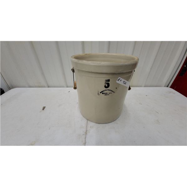 Medalta Potteries 5-Gallon Stoneware Crock with Wire and Wooden Bail Handle