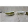 Image 2 : Pyrex Spring Blossom Cinderella Mixing Bowl Set, Four Nesting Bowls, 1971-1980