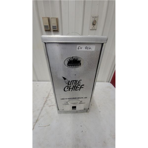 Smokehouse Products Little Chief Electric Smoker No Racks