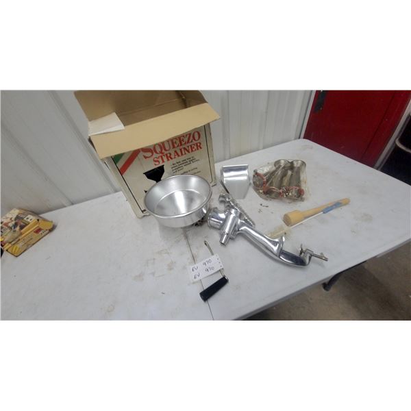 Squeezo Strainer All-Metal Food Mill with Screens and Wooden Pestle