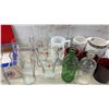 Image 3 : Carling O'Keefe Breweries Pilsner Glass Set, John Deere Mug, 787 Dreamliner Mugs, and More