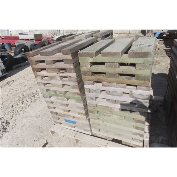Pallet of Pressure-Treated Timber Cribbing/Dunnage Blocks – Mixed Treated and Weathered Pieces