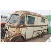 Image 6 : 1953–1955 International Harvester Metro 120 Series Step Van – Gas Engine, Project Car!